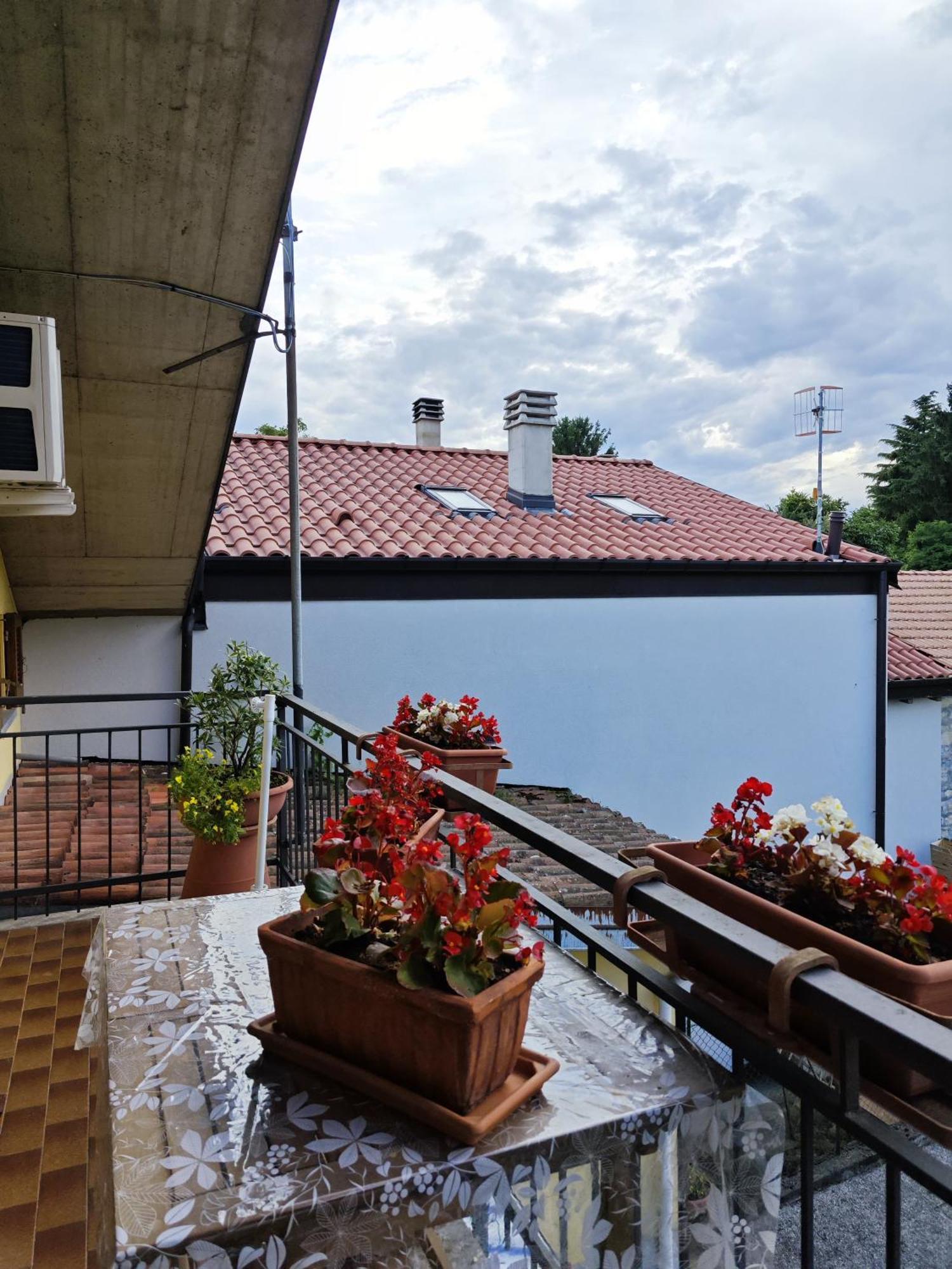 Casa Relax Apartment Laveno-Mombello Ngoại thất bức ảnh